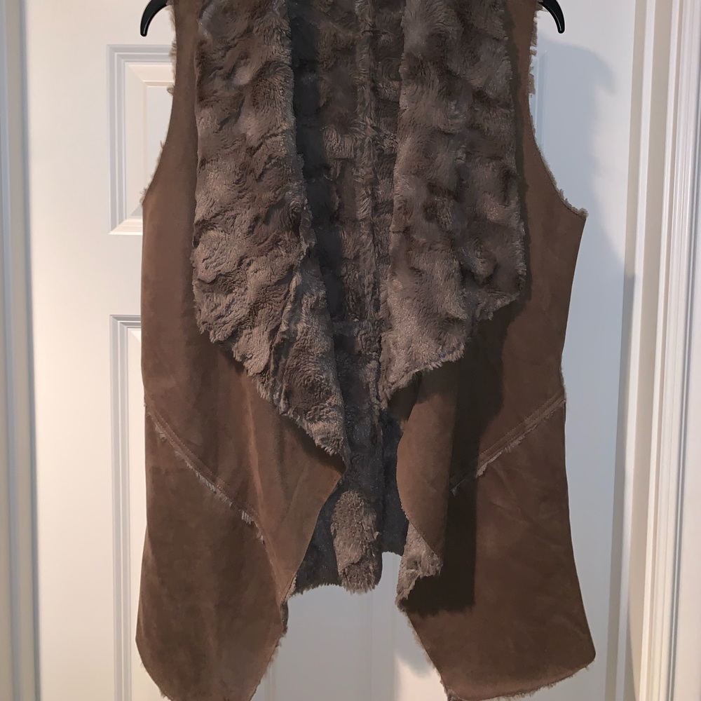 super soft brown vest!!